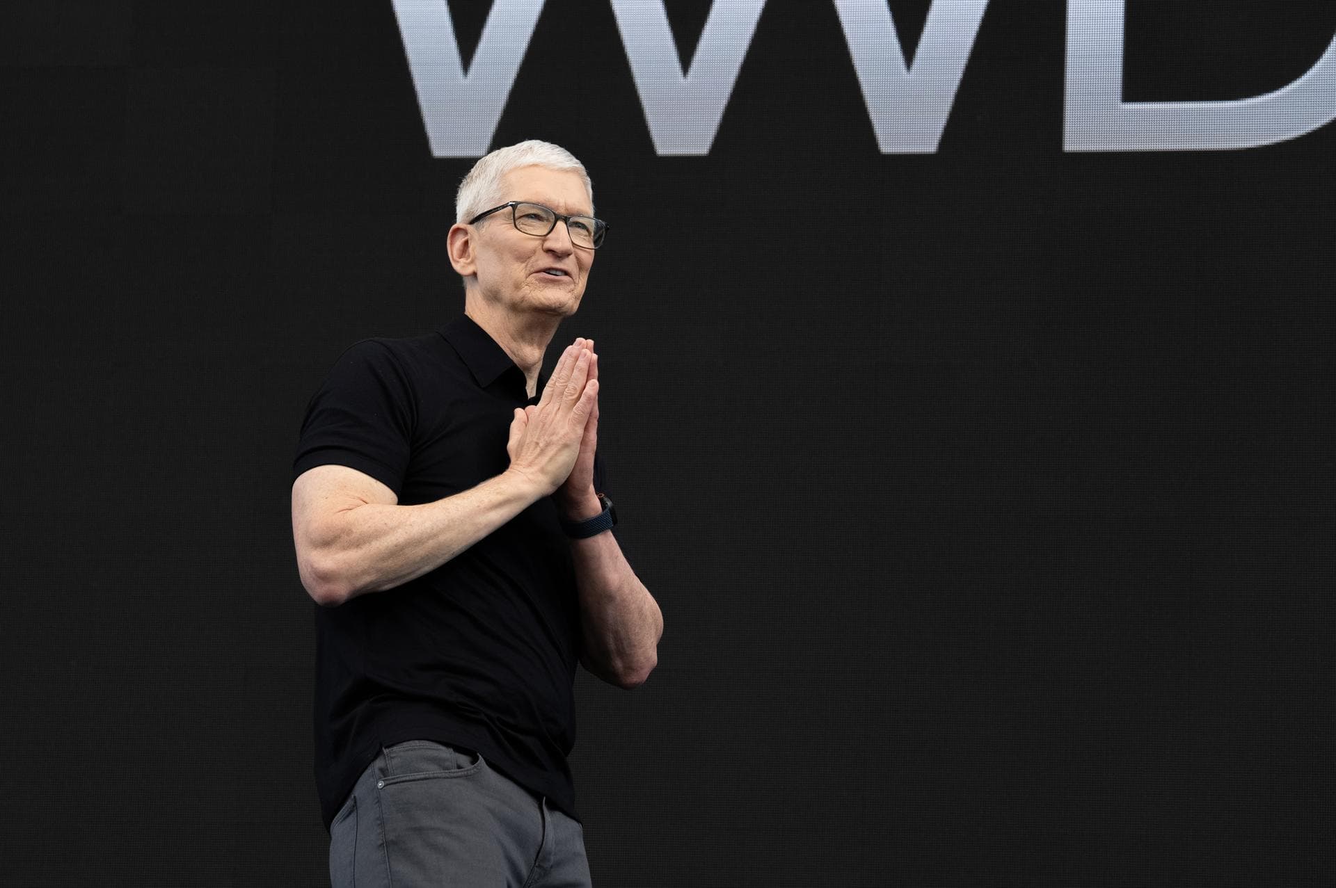 Tim Cook Bids Farewell at WWDC, Says “The Best Is Yet to Come” for Apple